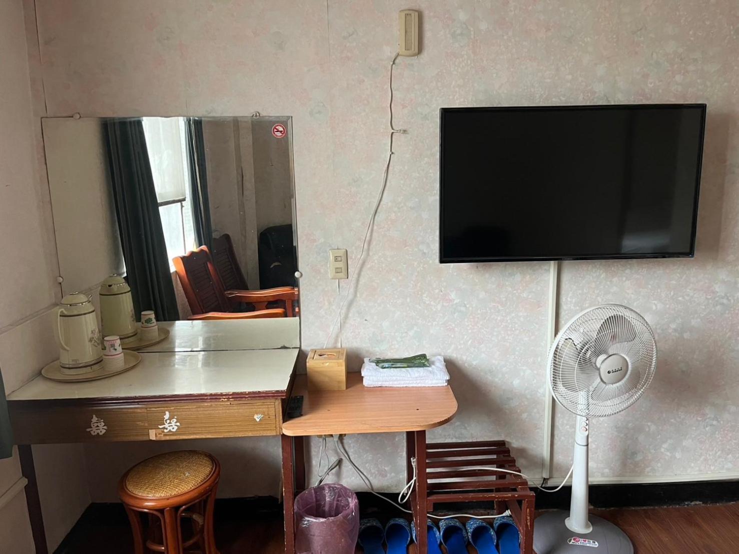 他里霧ta Li Woo Hotel Dounan Екстериор снимка